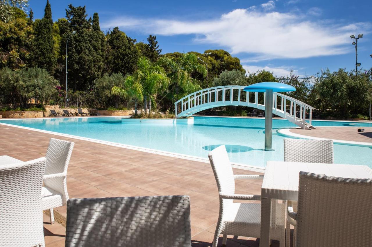 Villaggio Marinella Direttamente Sul Mare 이솔라 카포 리주토 외부 사진