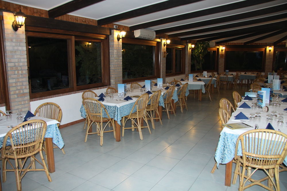 Villaggio Marinella Direttamente Sul Mare 이솔라 카포 리주토 외부 사진